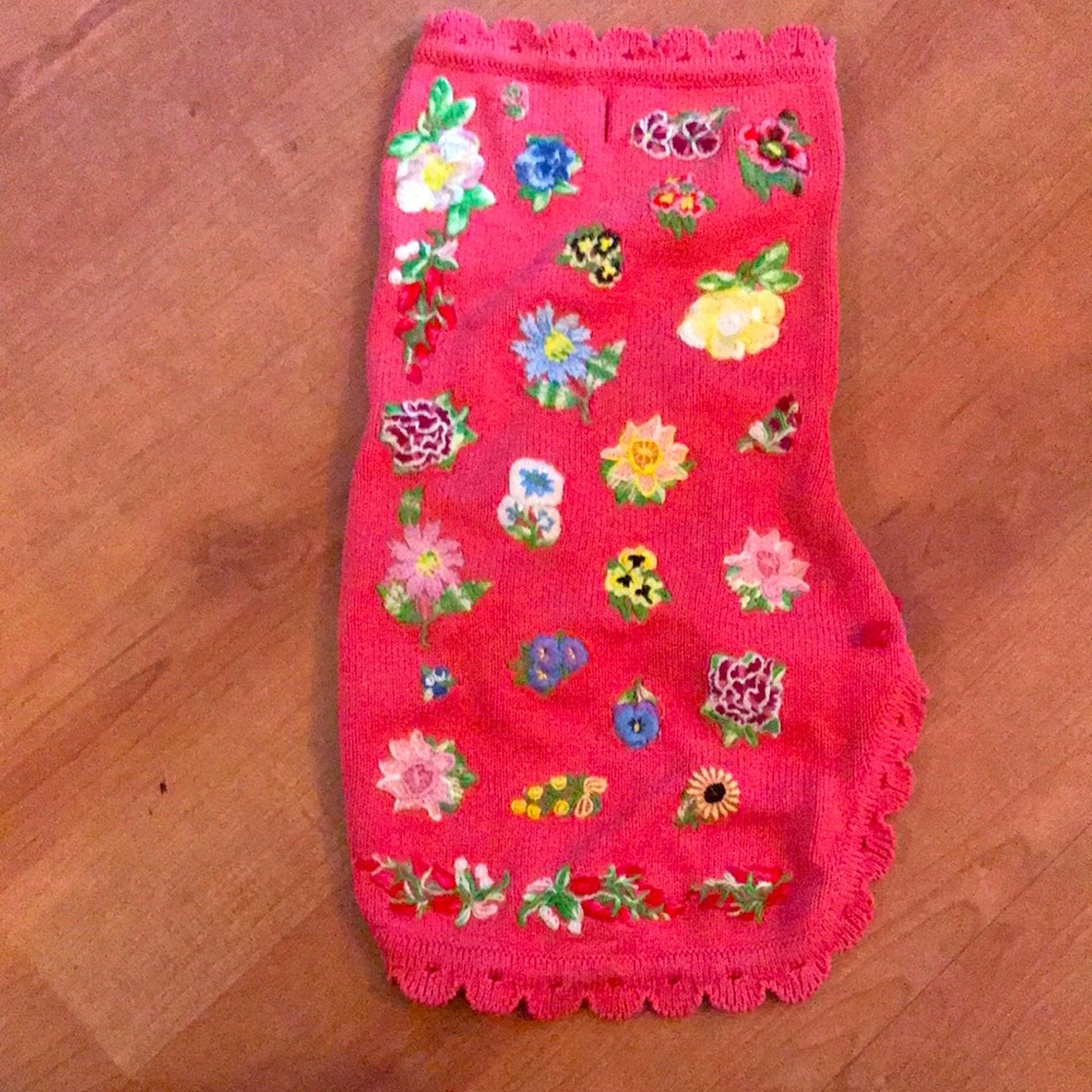 Anthropologie *rare* dog sweater vest floral embroidered m medium red flowers